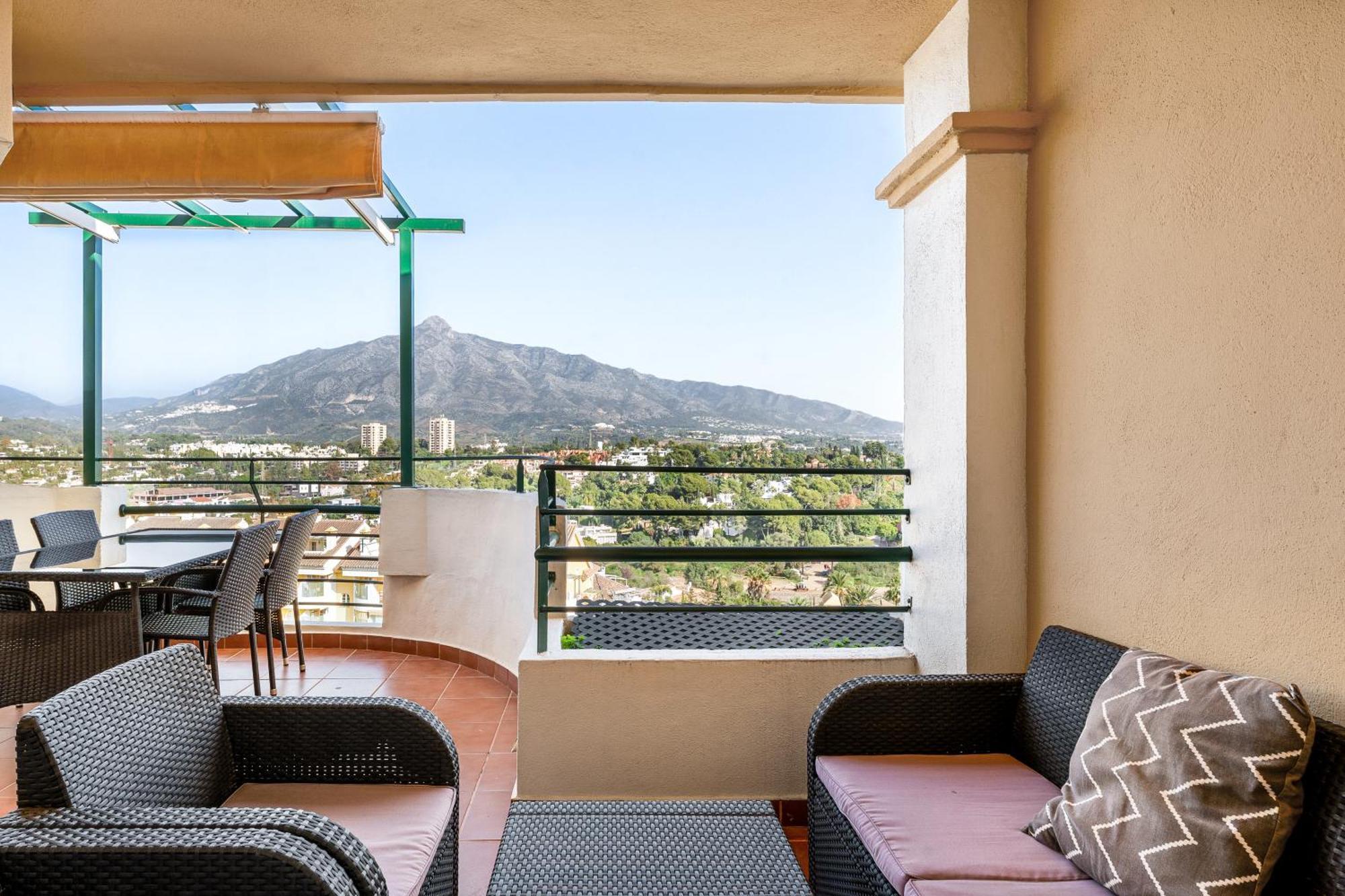 Unmatched Location, Breathtaking Views, Garage Apartamento Marbella